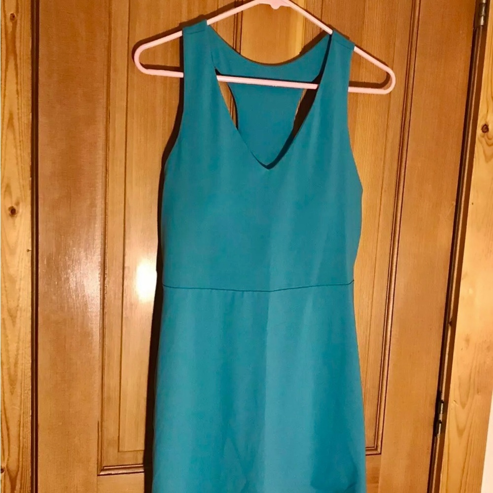 Brand New Fabletics On The Go Built In Bra Athletic Dress Teal Sz Small NWT Tags